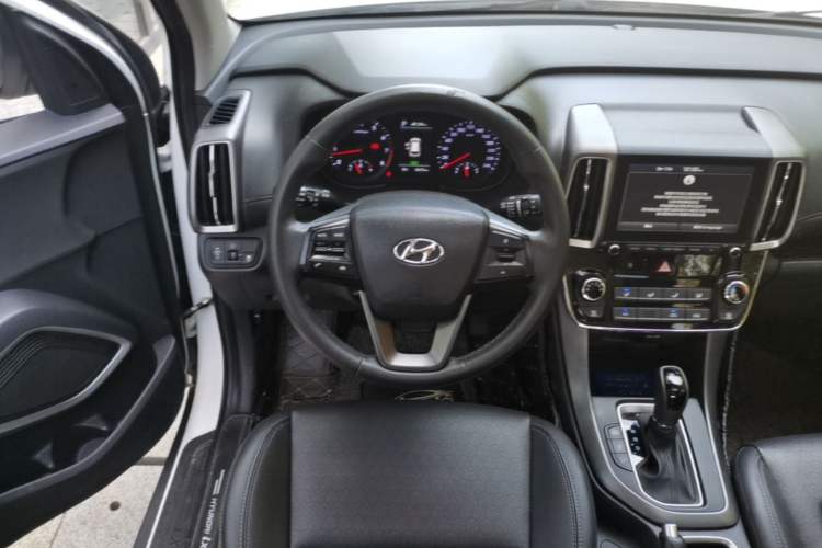 Used Hyundai ix35 2019 2.0L Automatic 2WD Zhiyong·Changxiang Edition China VI Standard Steering Wheel