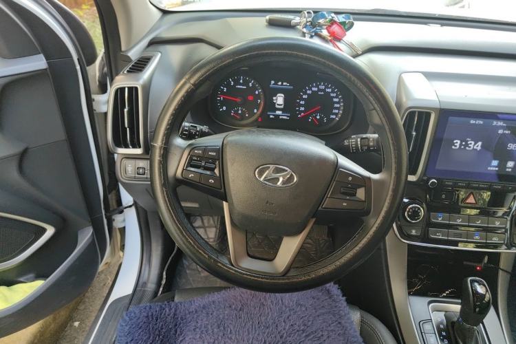 Used Hyundai ix35 2019 2.0L Automatic 2WD Zhiyong·Changxiang Edition China V Standard Steering Wheel