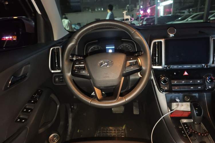 Used Hyundai ix35 2019 2.0L Automatic 2WD Zhiyong·Changxiang Edition China V Standard Steering Wheel