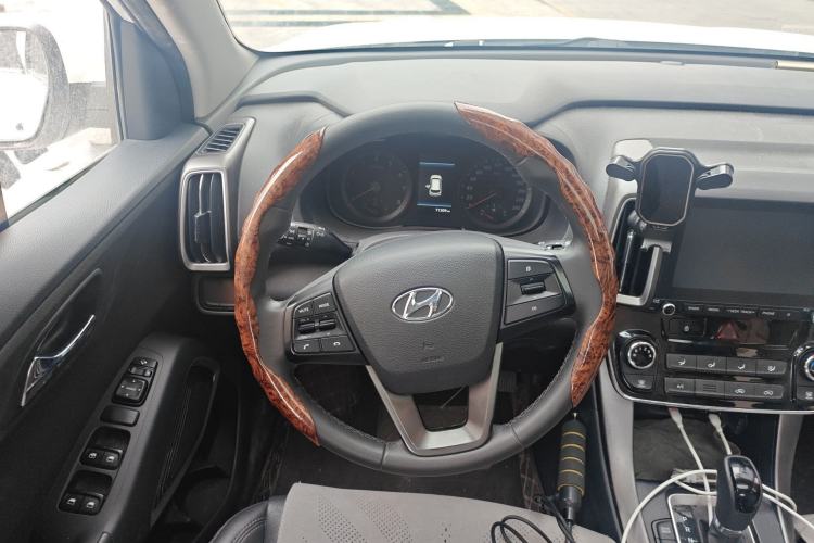 Used Hyundai ix35 2019 2.0L Automatic 2WD Zhiyong·Changxiang Edition China V Standard Steering Wheel