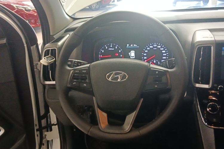Used Hyundai ix35 2019 2.0L Automatic 2WD Zhiyong·Changxiang Edition China V Standard Steering Wheel