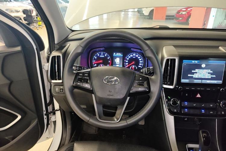 Used Hyundai ix35 2019 2.0L Automatic 2WD Zhiyong·Changxiang Edition China V Standard Steering Wheel