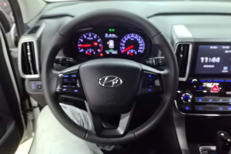 Used Hyundai ix35 2019 2.0L Automatic 2WD Zhiyong·Changxiang Edition China VI Standard Steering Wheel