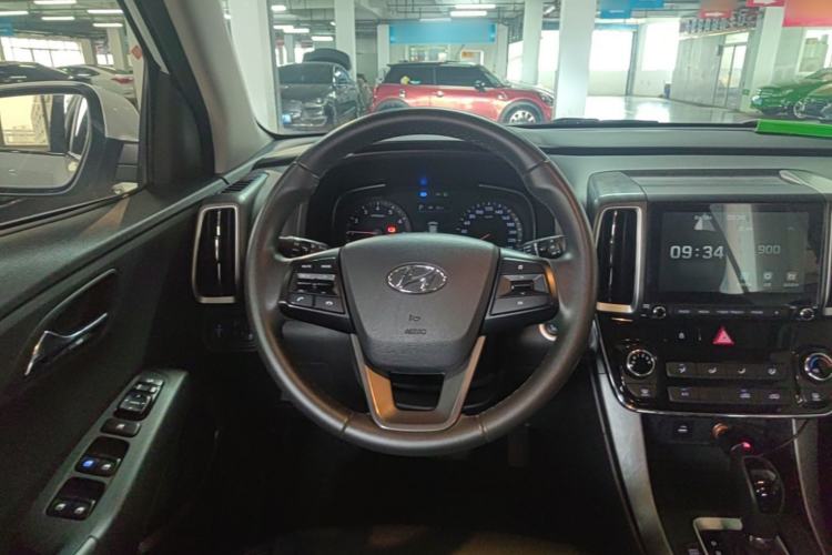 Used Hyundai ix35 2019 2.0L Automatic 2WD Zhiyong·Changxiang Edition China VI Standard Steering Wheel