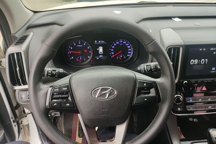 Used Hyundai ix35 2019 2.0L Automatic 2WD Zhiyong·Changxiang Edition China VI Standard Steering Wheel
