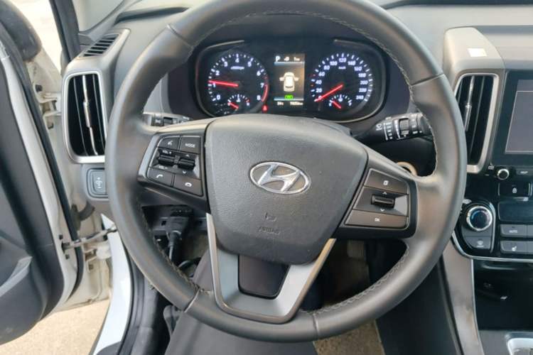 Used Hyundai ix35 2019 2.0L Automatic 2WD Zhiyong·Changxiang Edition China VI Standard Steering Wheel