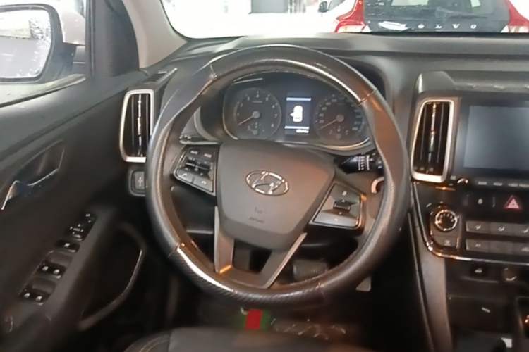 Used Hyundai ix35 2019 2.0L Automatic 2WD Zhiyong·Changxiang Edition China VI Standard Steering Wheel