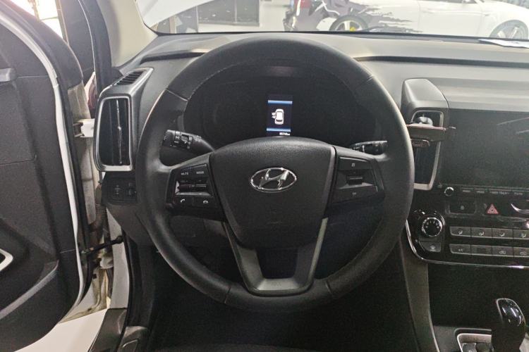 Used Hyundai ix35 2019 2.0L Automatic 2WD Zhiyong·Changxiang Edition China VI Standard Steering Wheel