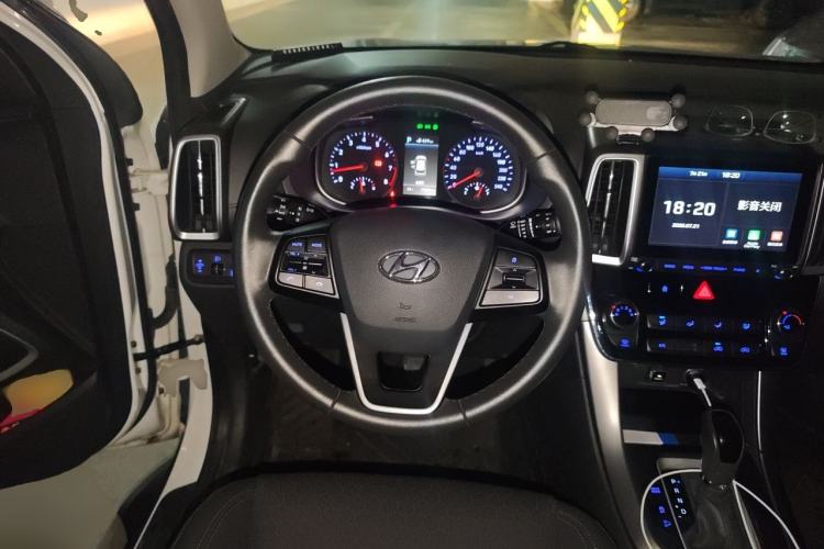Used Hyundai ix35 2019 2.0L Automatic 2WD Zhiyong·Changxiang Edition China V Standard Steering Wheel