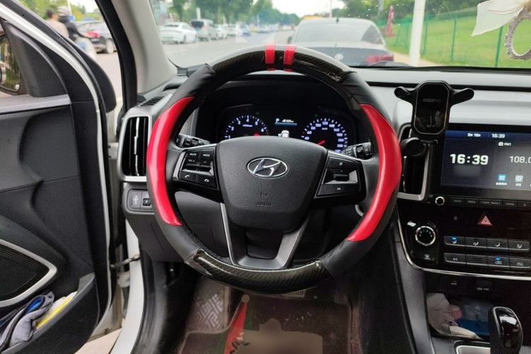 Used Hyundai ix35 2019 2.0L Automatic 2WD Zhiyong·Changxiang Edition China VI Standard Steering Wheel