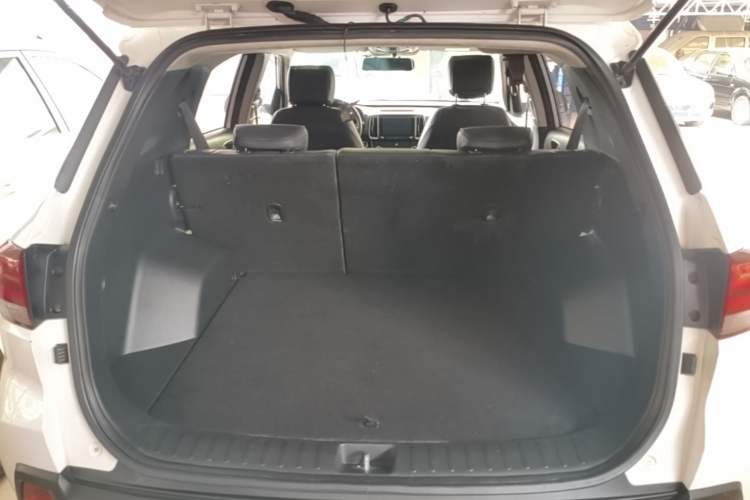 Used Hyundai ix35 2019 2.0L Automatic 2WD Zhiyong·Changxiang Edition China V Standard Trunk