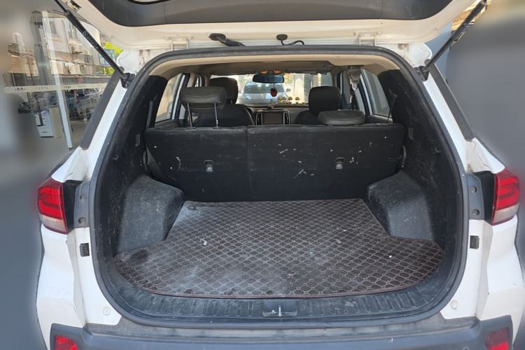 Used Hyundai ix35 2019 2.0L Automatic 2WD Zhiyong·Changxiang Edition China VI Standard Trunk