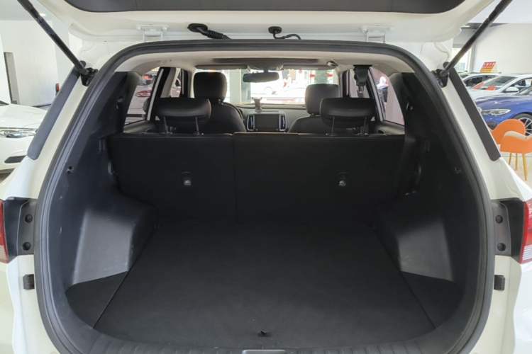 Used Hyundai ix35 2019 2.0L Automatic 2WD Zhiyong·Changxiang Edition China VI Standard Trunk
