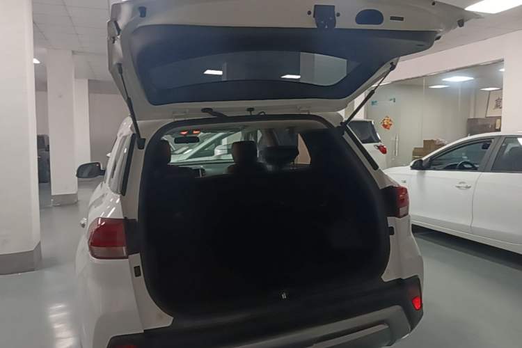 Used Hyundai ix35 2019 2.0L Automatic 2WD Zhiyong·Changxiang Edition China VI Standard Trunk