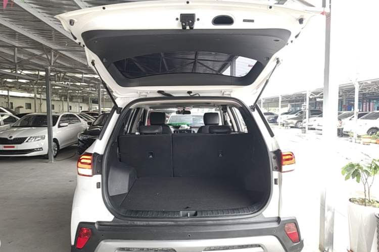 Used Hyundai ix35 2019 2.0L Automatic 2WD Zhiyong·Changxiang Edition China VI Standard Trunk