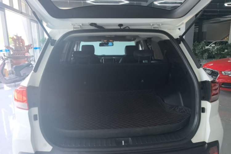 Used Hyundai ix35 2019 2.0L Automatic 2WD Zhiyong·Changxiang Edition China V Standard Trunk