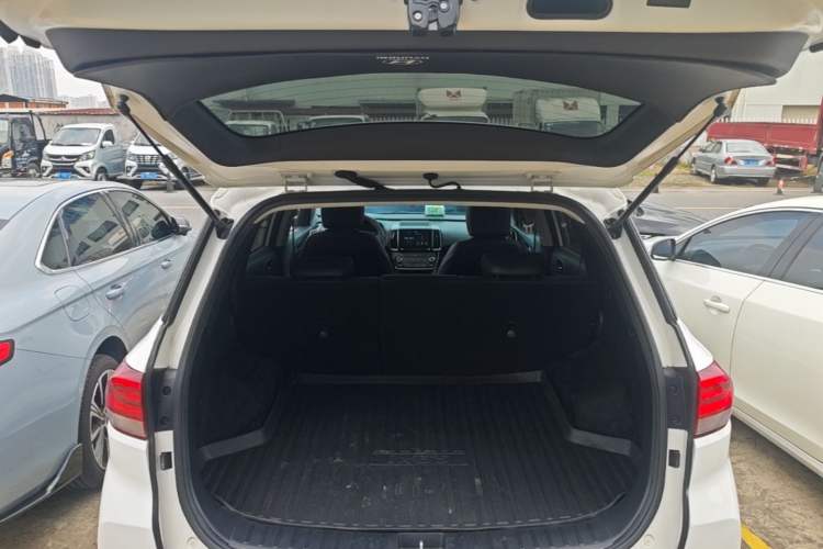 Used Hyundai ix35 2019 2.0L Automatic 2WD Zhiyong·Changxiang Edition China VI Standard Trunk