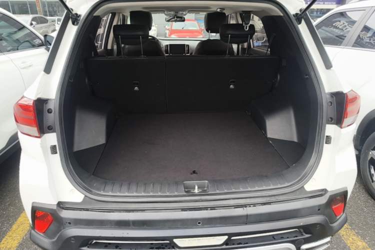 Used Hyundai ix35 2019 2.0L Automatic 2WD Zhiyong·Changxiang Edition China V Standard Trunk
