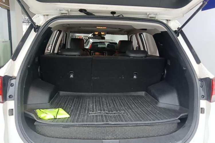 Used Hyundai ix35 2019 2.0L Automatic 2WD Zhiyong·Changxiang Edition China VI Standard Trunk
