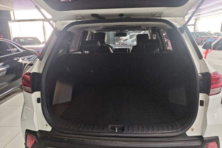 Used Hyundai ix35 2019 2.0L Automatic 2WD Zhiyong·Changxiang Edition China VI Standard Trunk
