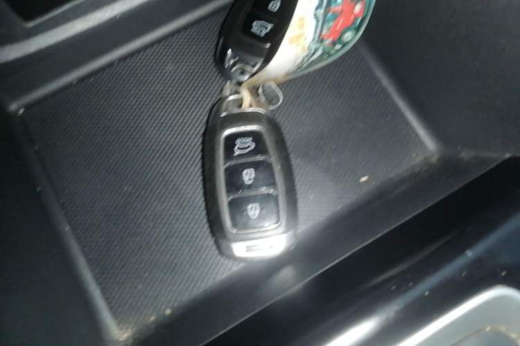 Used Hyundai ix35 2019 2.0L Automatic 2WD Zhiyong·Changxiang Edition China VI Standard Vehicle Key
