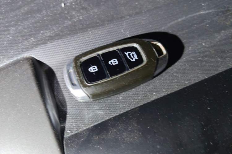 Used Hyundai ix35 2019 2.0L Automatic 2WD Zhiyong·Changxiang Edition China V Standard Vehicle Key