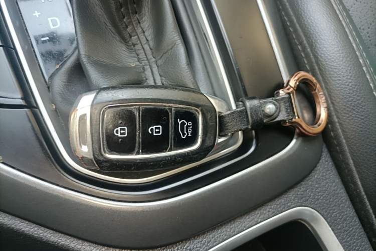 Used Hyundai ix35 2019 2.0L Automatic 2WD Zhiyong·Changxiang Edition China VI Standard Vehicle Key