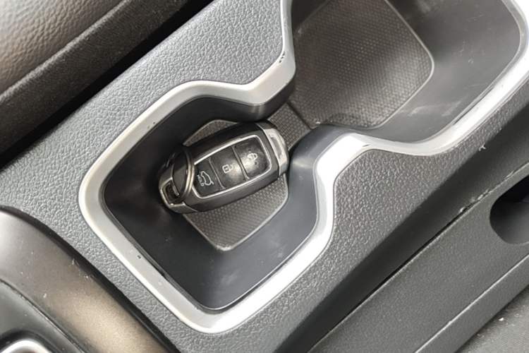 Used Hyundai ix35 2019 2.0L Automatic 2WD Zhiyong·Changxiang Edition China VI Standard Vehicle Key