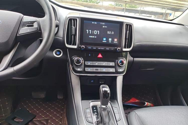 Used Hyundai ix35 2020 2.0L Automatic 2WD Zhiyong·Changxiang Edition Audio And AC Panel