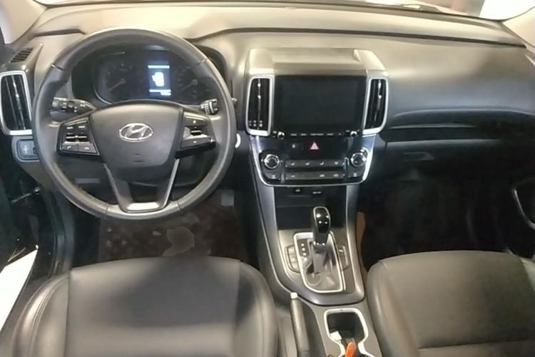 Used Hyundai ix35 2020 2.0L Automatic 2WD Zhiyong·Changxiang Edition Center Console