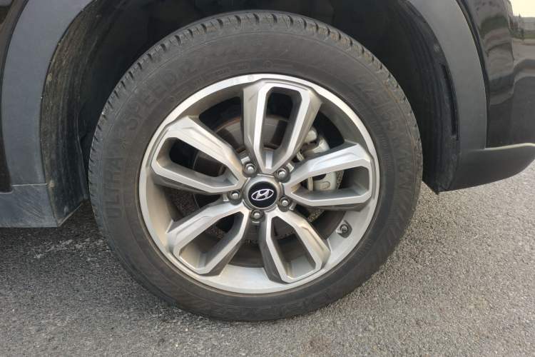 Used Hyundai ix35 2020 2.0L Automatic 2WD Zhiyong·Changxiang Edition Right Front Wheel Hub