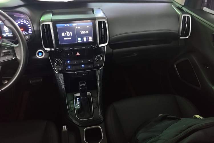 Used Hyundai ix35 2020 2.0L Automatic 2WD Zhiyong·Changxiang Edition Audio And AC Panel