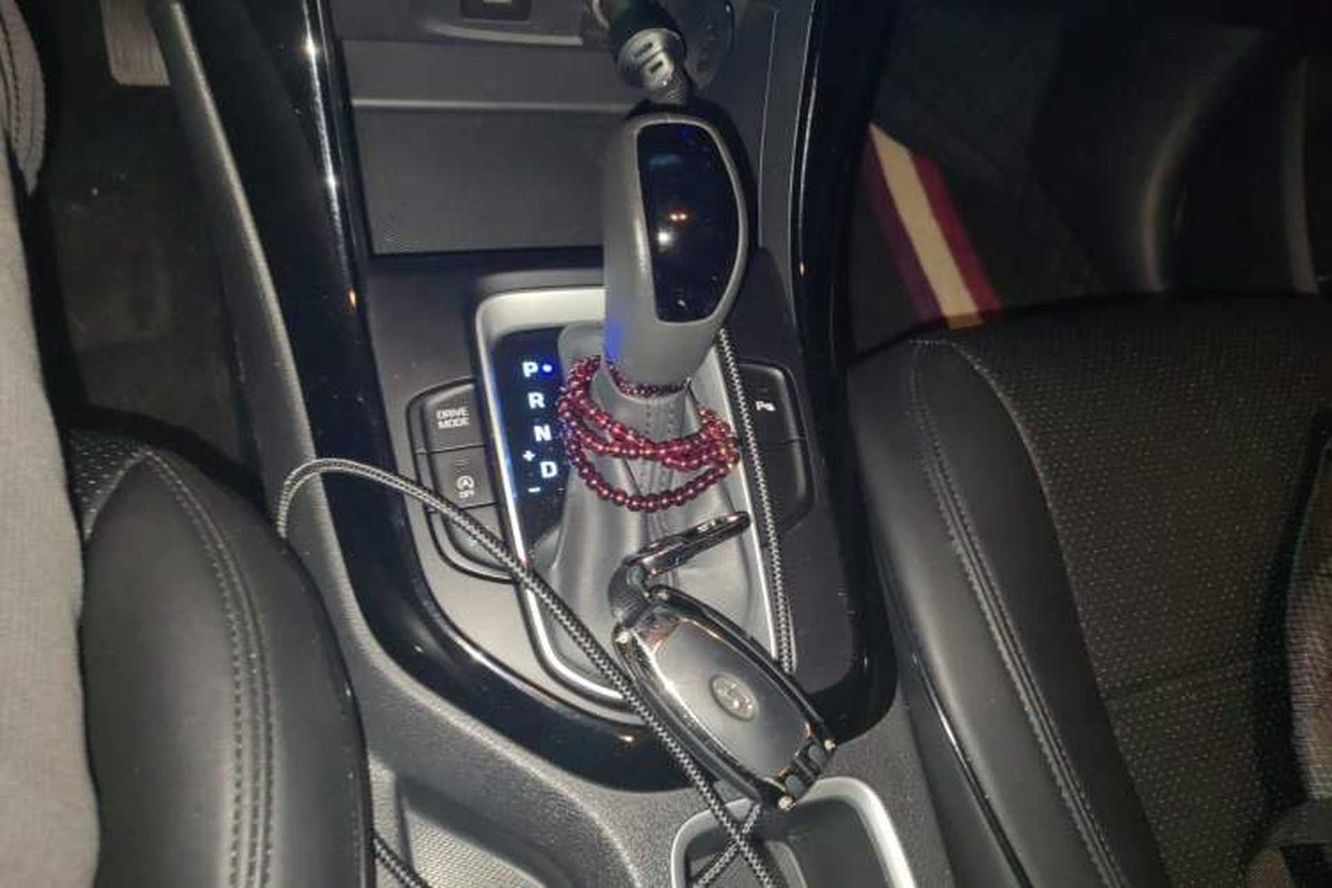 Used Hyundai ix35 2020 1.4T DCT Two-Wheel Drive Smart & Bold – Comfort Edition Gear Lever