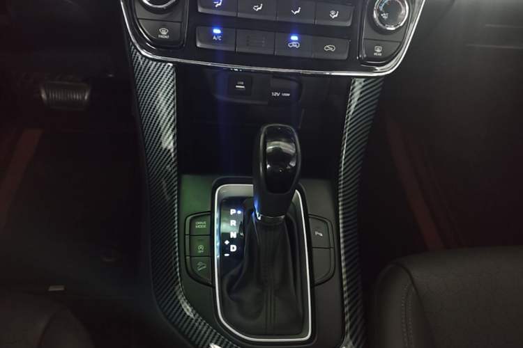 Used Hyundai ix35 2020 2.0L Automatic 2WD Zhiyong·Changxiang Edition Gear Lever