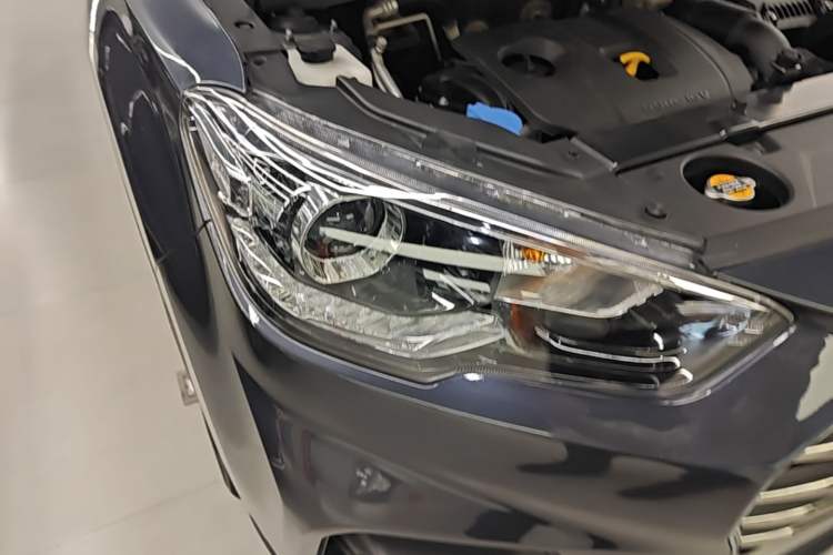 Used Hyundai ix35 2020 2.0L Automatic 2WD Zhiyong·Changxiang Edition Right Front Headlight