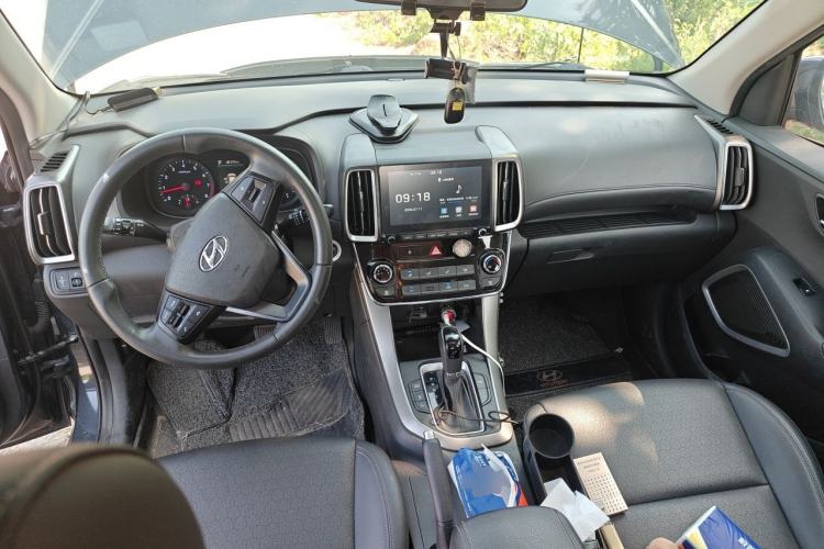 Used Hyundai ix35 2020 2.0L Automatic 2WD Zhiyong·Changxiang Edition Center Console