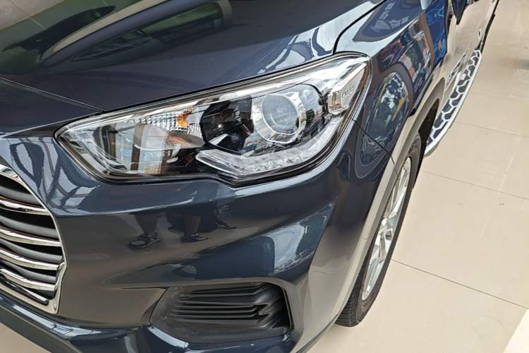 Used Hyundai ix35 2020 2.0L Automatic 2WD Zhiyong·Changxiang Edition Left Front Headlight