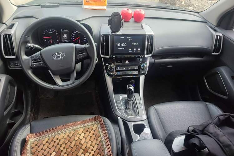 Used Hyundai ix35 2020 2.0L Automatic 2WD Zhiyong·Changxiang Edition Center Console