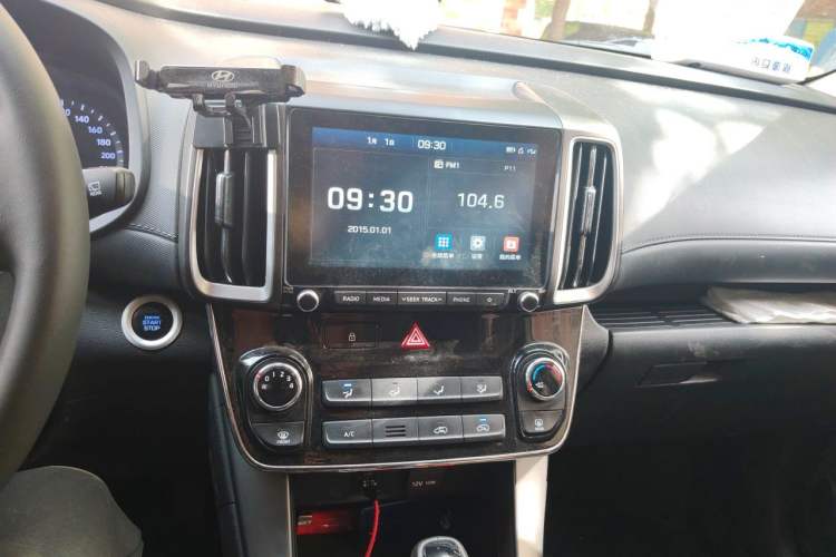 Used Hyundai ix35 2020 2.0L Automatic 2WD Zhiyong·Changxiang Edition Audio And AC Panel