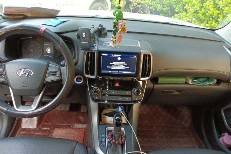 Used Hyundai ix35 2020 2.0L Automatic 2WD Zhiyong·Changxiang Edition Center Console