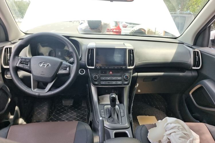 Used Hyundai ix35 2020 2.0L Automatic 2WD Zhiyong·Changxiang Edition Center Console