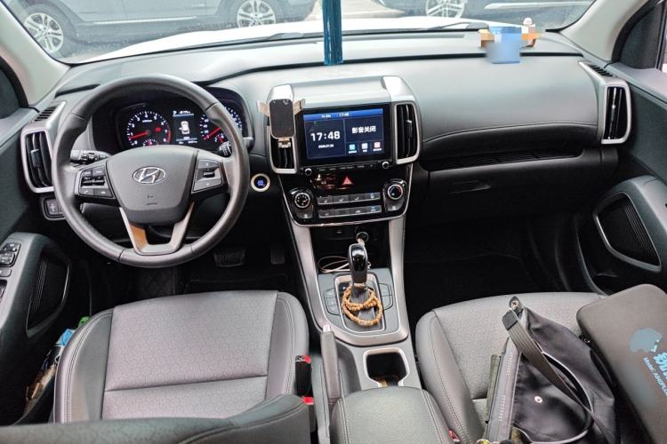 Used Hyundai ix35 2020 2.0L Automatic 2WD Zhiyong·Changxiang Edition Center Console
