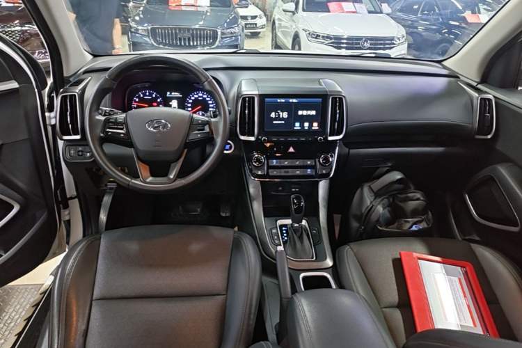 Used Hyundai ix35 2020 2.0L Automatic 2WD Zhiyong·Changxiang Edition Center Console