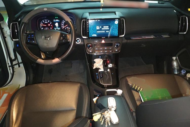 Used Hyundai ix35 2020 1.4T DCT Two-Wheel Drive Smart & Bold – Comfort Edition Center Console
