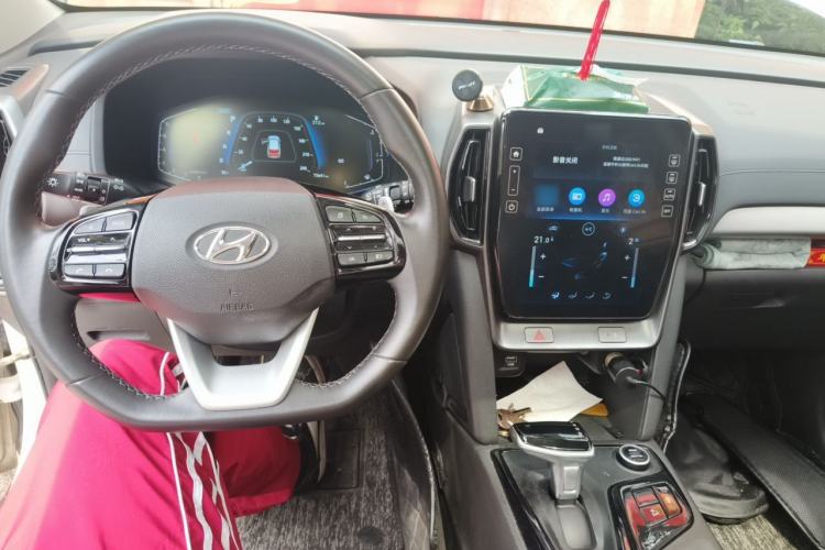 Used Hyundai ix35 2020 1.4T DCT Two-Wheel Drive Zhiyong·Changlian Edition Center Console