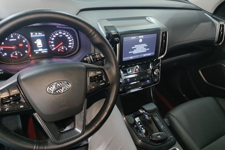Used Hyundai ix35 2020 2.0L Automatic 2WD Zhiyong·Changxiang Edition Center Console