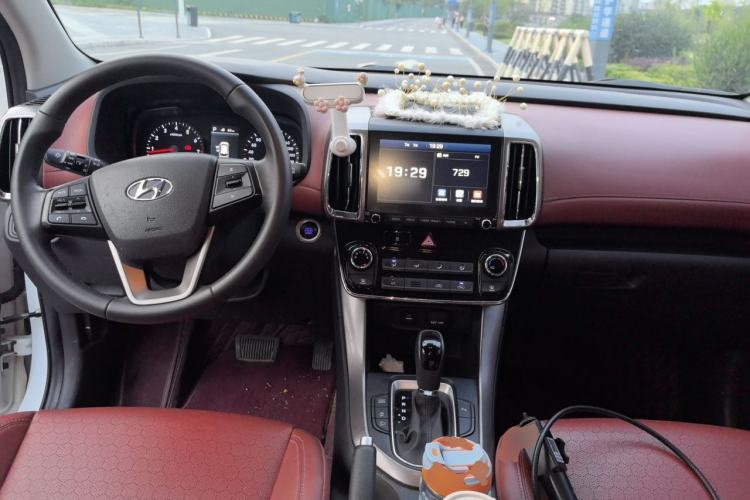 Used Hyundai ix35 2020 2.0L Automatic 2WD Zhiyong·Changxiang Edition Center Console