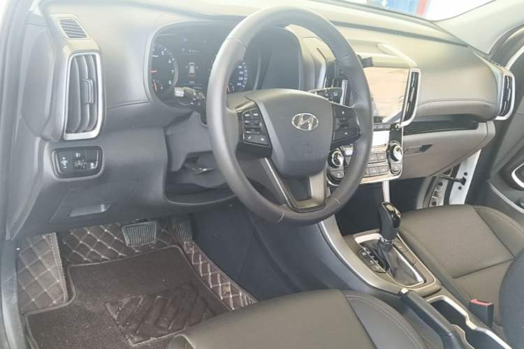 Used Hyundai ix35 2020 2.0L Automatic 2WD Zhiyong·Changxiang Edition Center Console