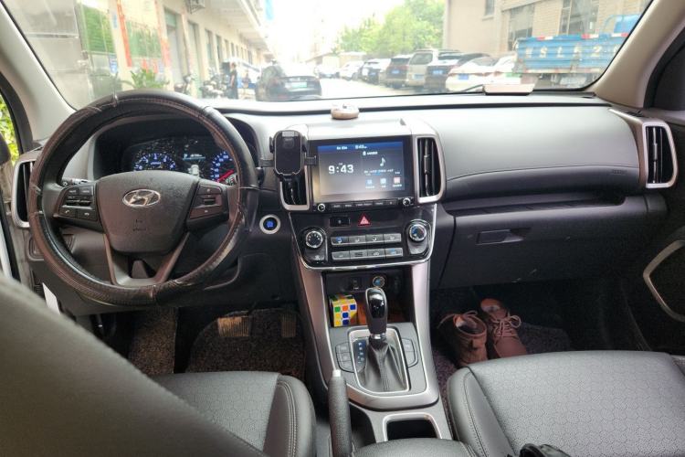 Used Hyundai ix35 2020 2.0L Automatic 2WD Zhiyong·Changxiang Edition Center Console