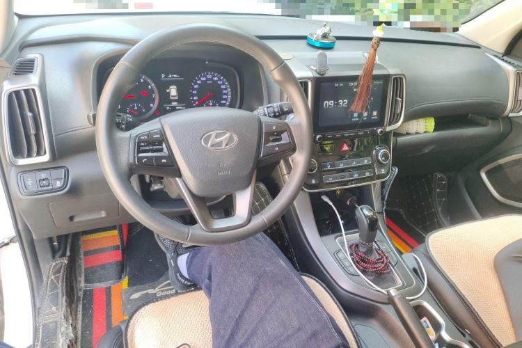 Used Hyundai ix35 2020 2.0L Automatic 2WD Zhiyong·Changxiang Edition Center Console